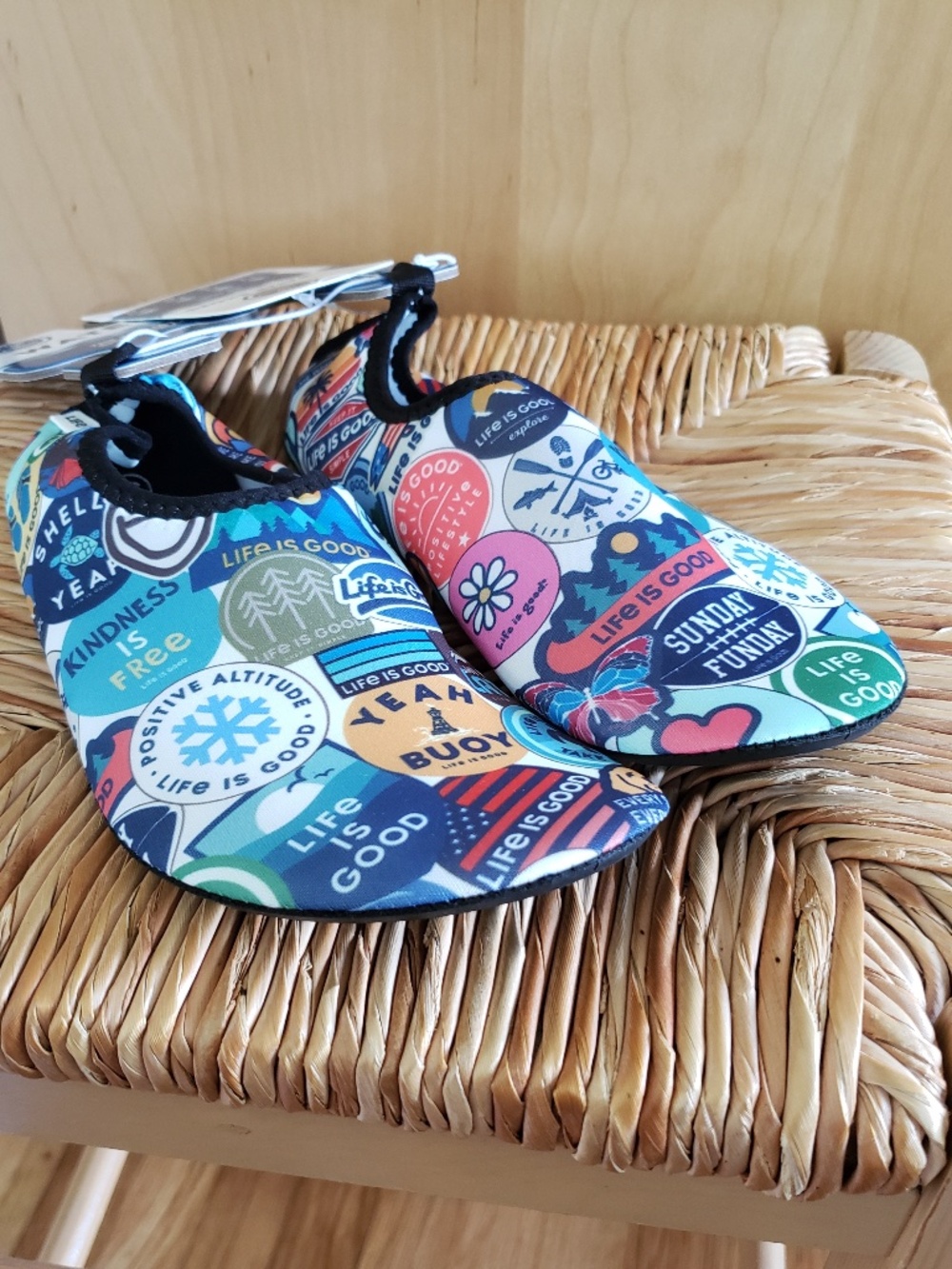 Life is Good Water Shoes Size Medium NEW